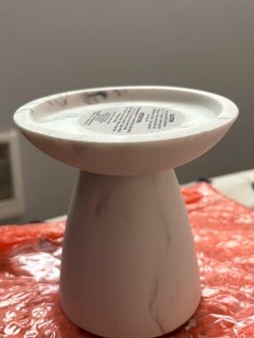 Bath n body works Marble-Effect White Ceramic Pedestal Stand